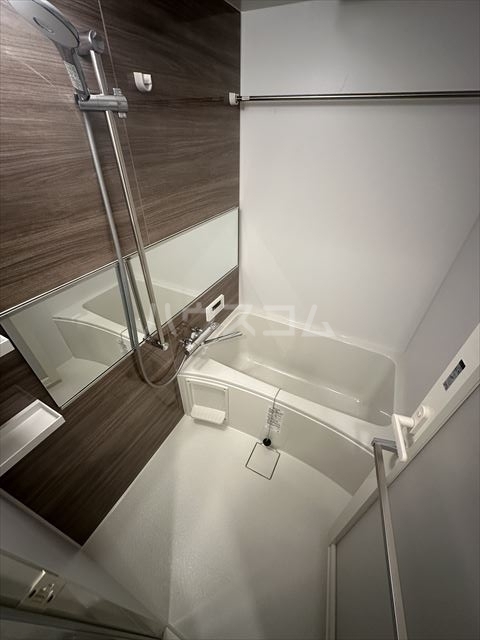 ����3