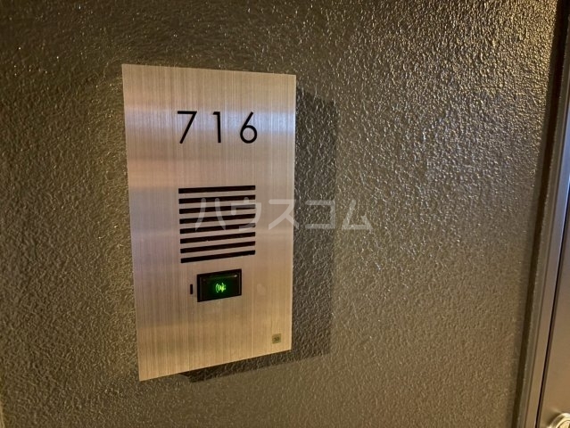 ����23