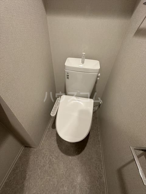 ����17