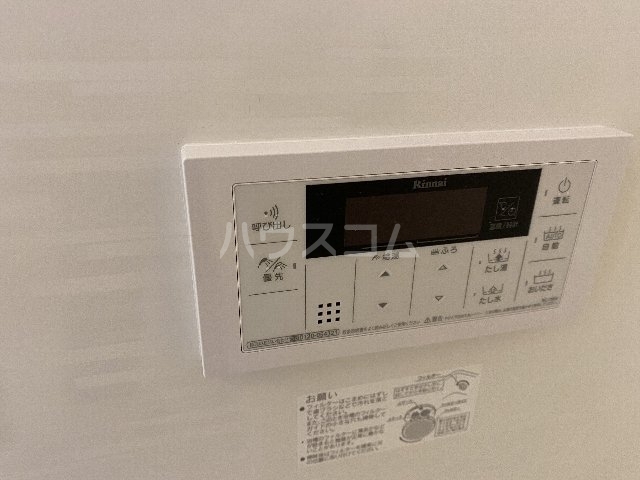 ����21