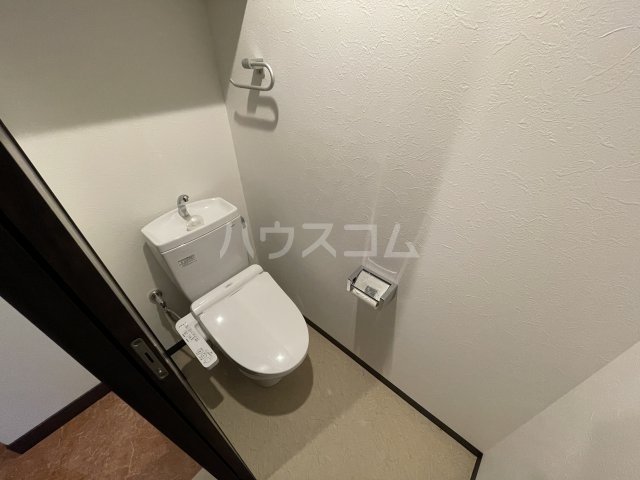����4
