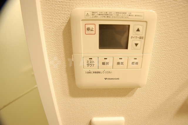 ����11