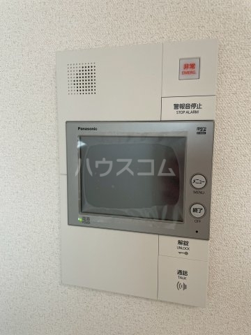 ����12