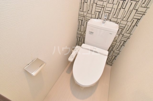 ����4