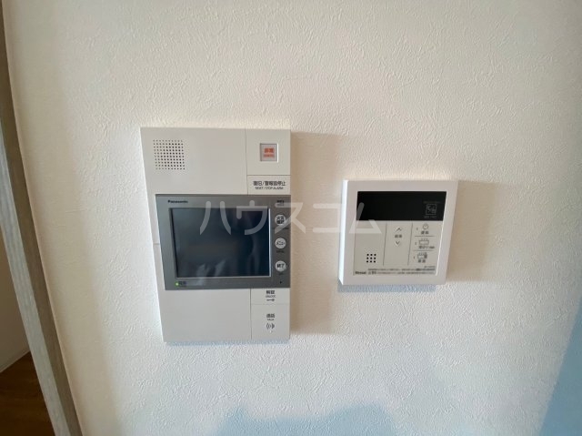 ����10