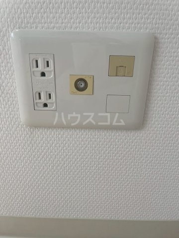 ����11