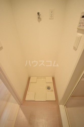 ����20