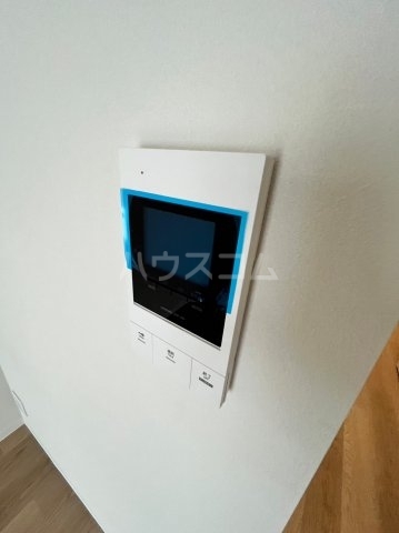 ����10