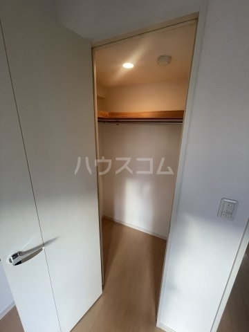 ����7
