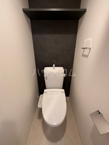 ����4