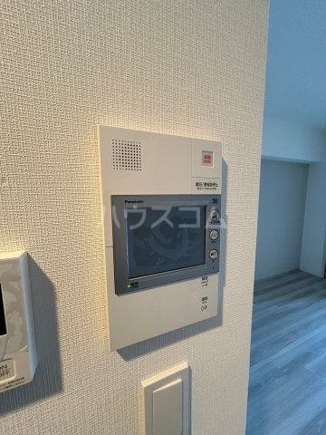 ����11