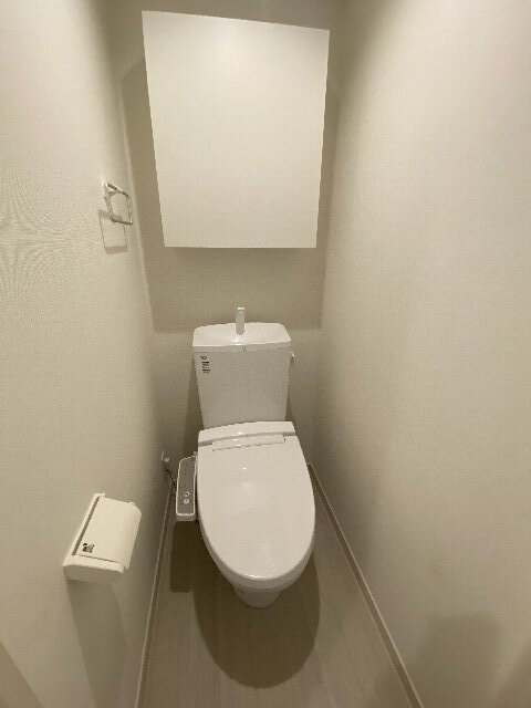 ����15