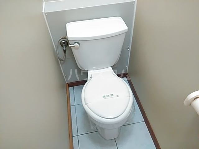 ����4