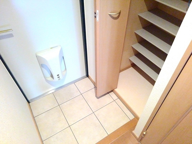 ����6