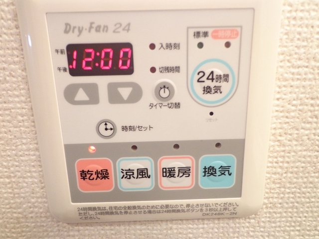 ����6