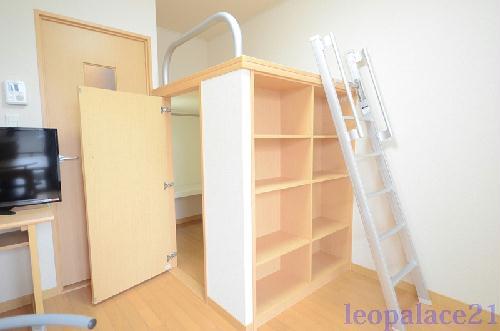 ����8