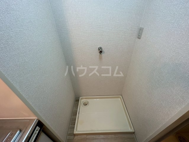 ����11