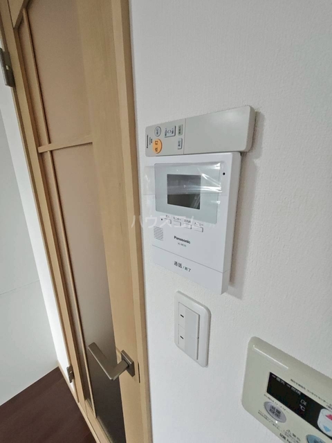 ����10