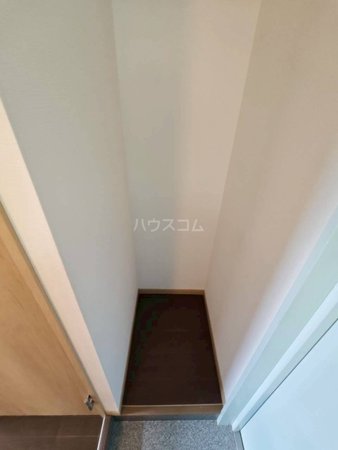 ����19