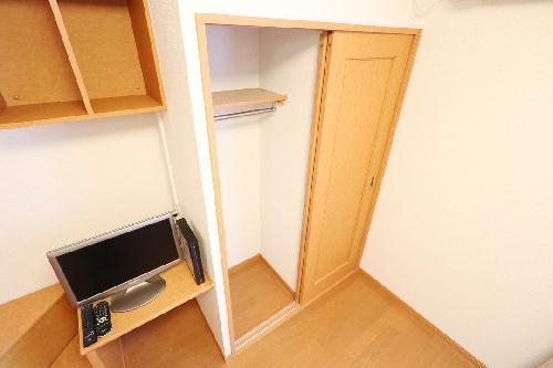 ����5
