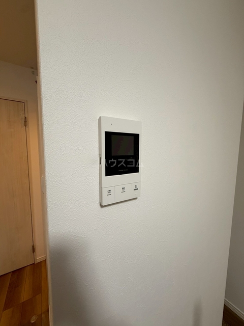 ����10