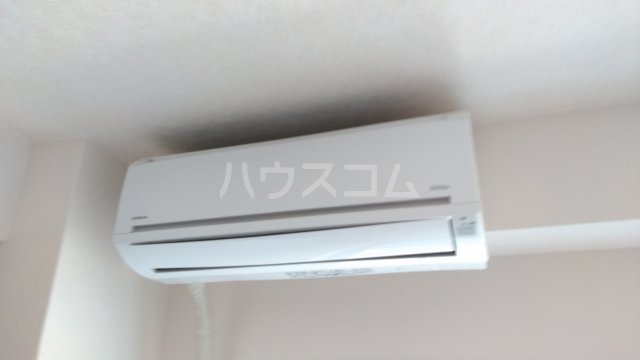 ����13