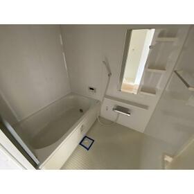 ����4