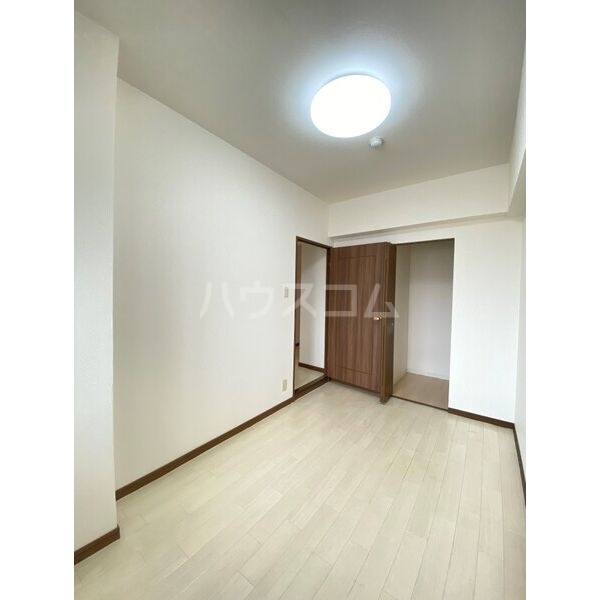 ����6