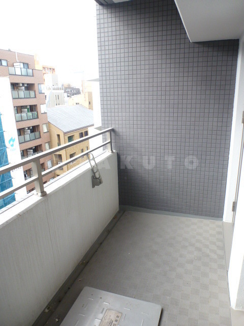 ����9