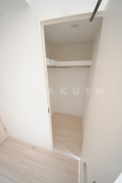����13
