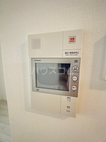 ����11