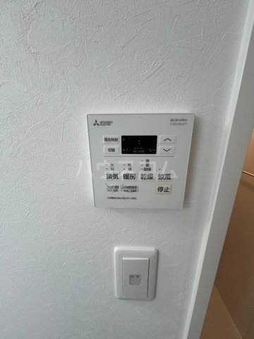 ����17