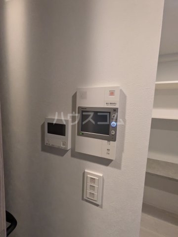 ����10