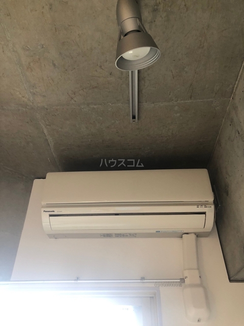����13
