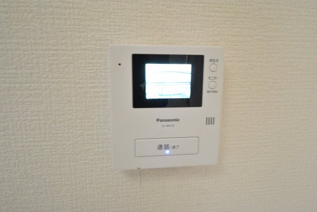 ����11