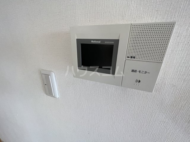 ����11