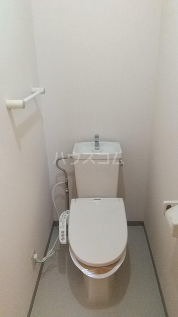 ����9