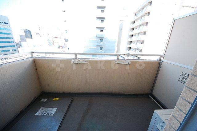 ����9