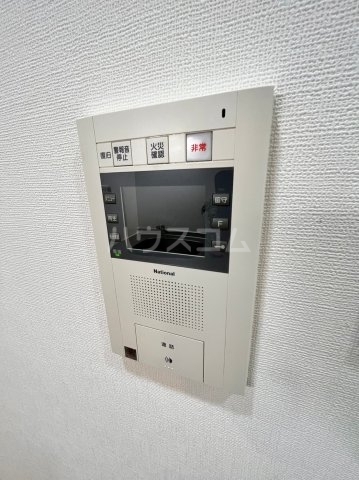 ����11