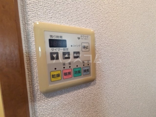 ����16