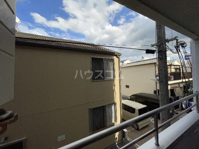 ����23