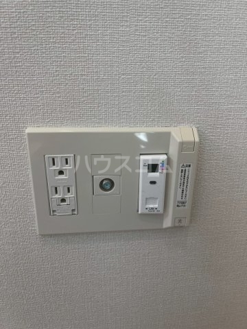 ����24