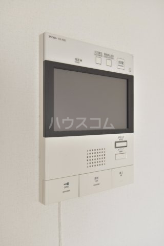 ����12