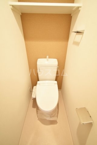����4