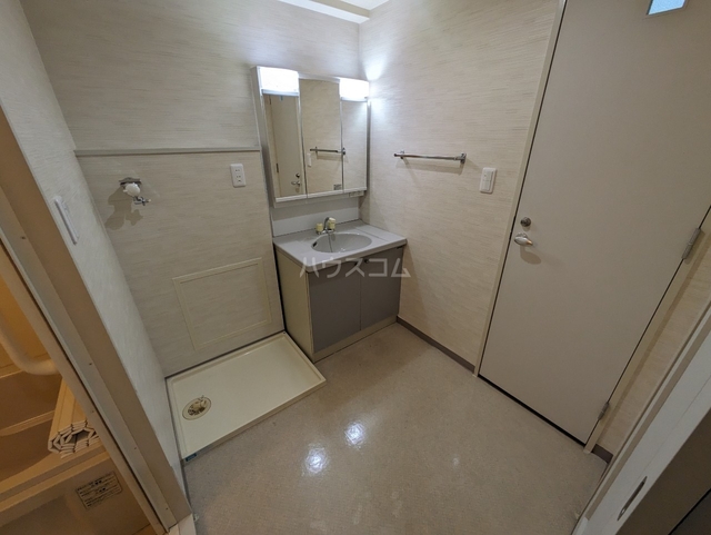 ����7