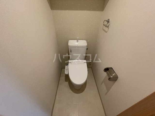 ����4