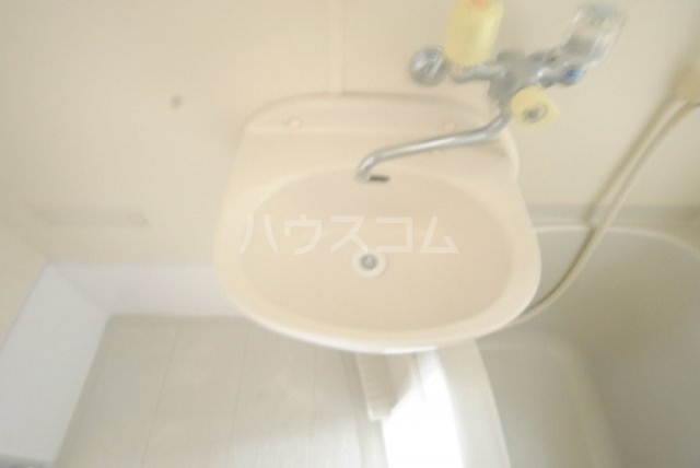 ����5
