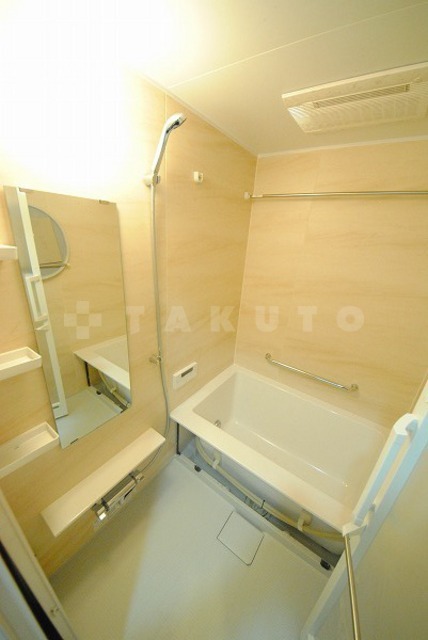 ����17