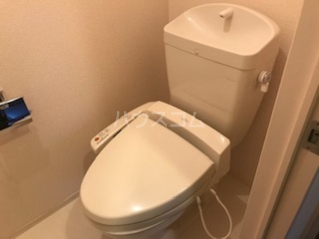 ����9