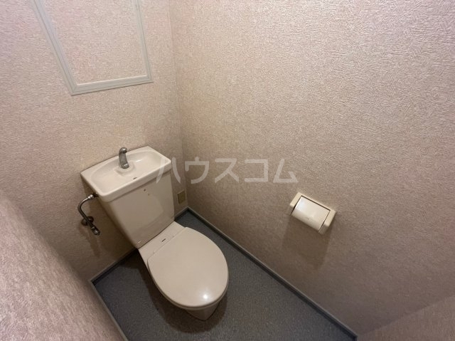 ����3